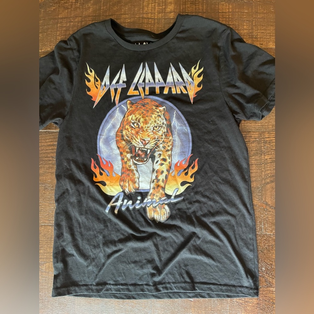 Def Leppard Animal T-Shirt, size Medium